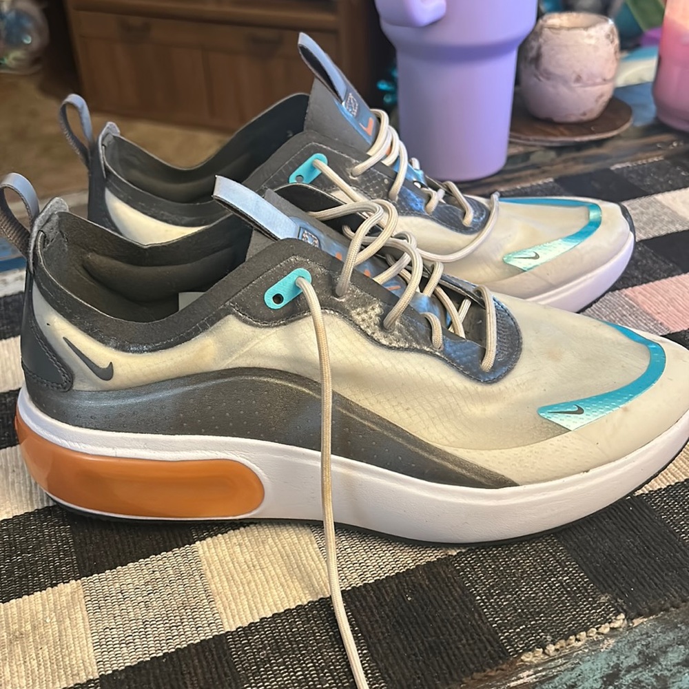 Nike Air Women’s 9.5